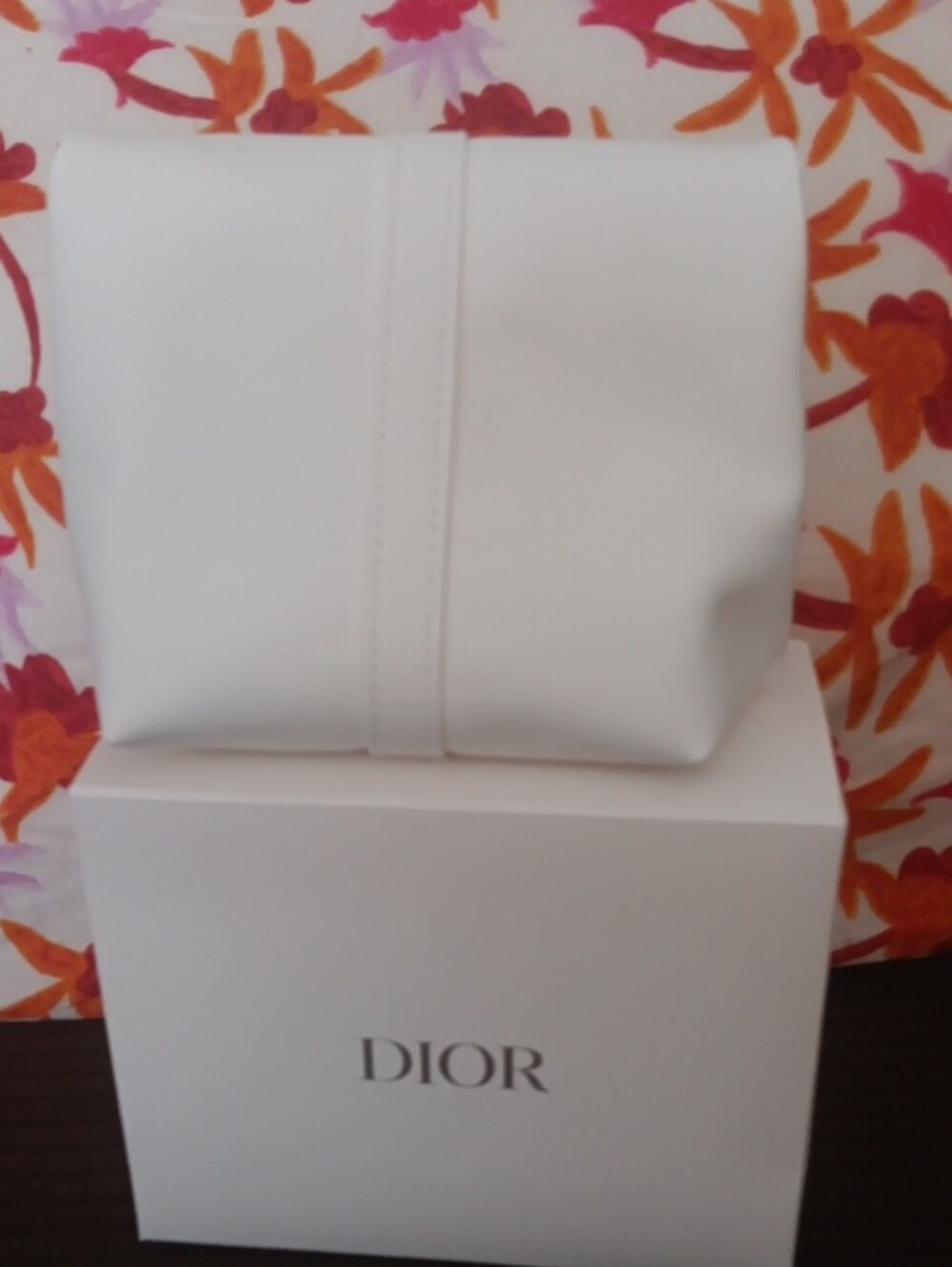 Dior White Leather Mini Roll-Top Shoulder Bag - Picture 4 of 10